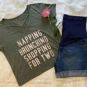 Women’s Maternity graphic tee, SZ small